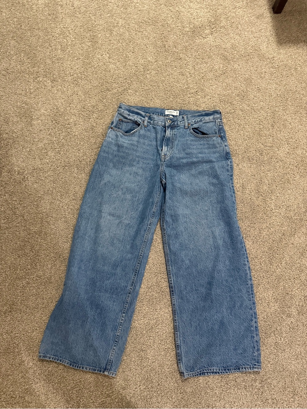 Curve love Abercrombie low rise ultra loose